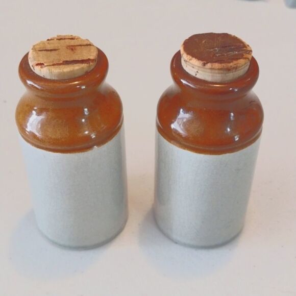 Two Small Vintage Ceramique de Beauce Canadian Pottery‎ Jars with Cork Stoppers - Picture 3 of 6